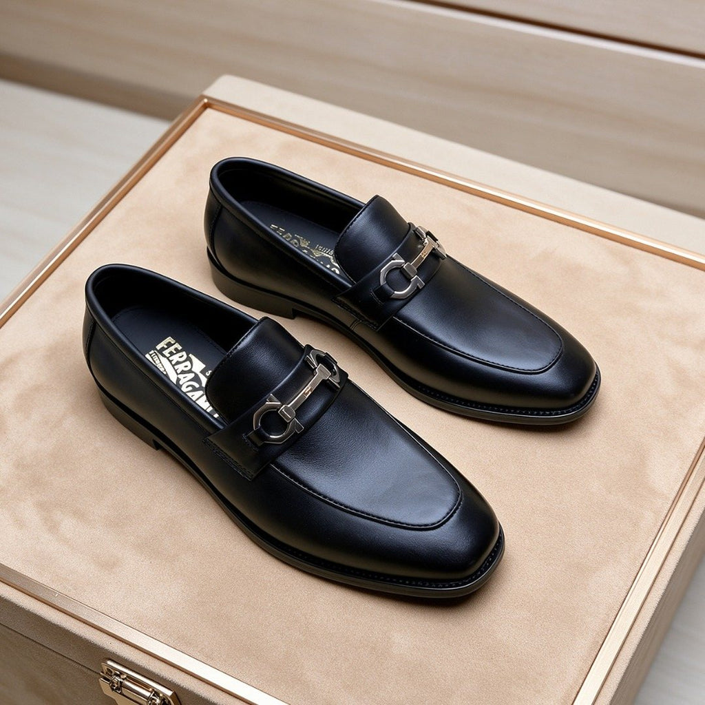 Ferragamo Black Bit Loafers